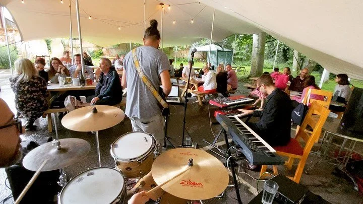 Throw back to @thewellyatwelwyn &lsquo;S first Down By The Riverside event of the year. We have another one lined up for Aug 1st, limited tickets go to their page to grab yours 🙏 @tombragginsmusic