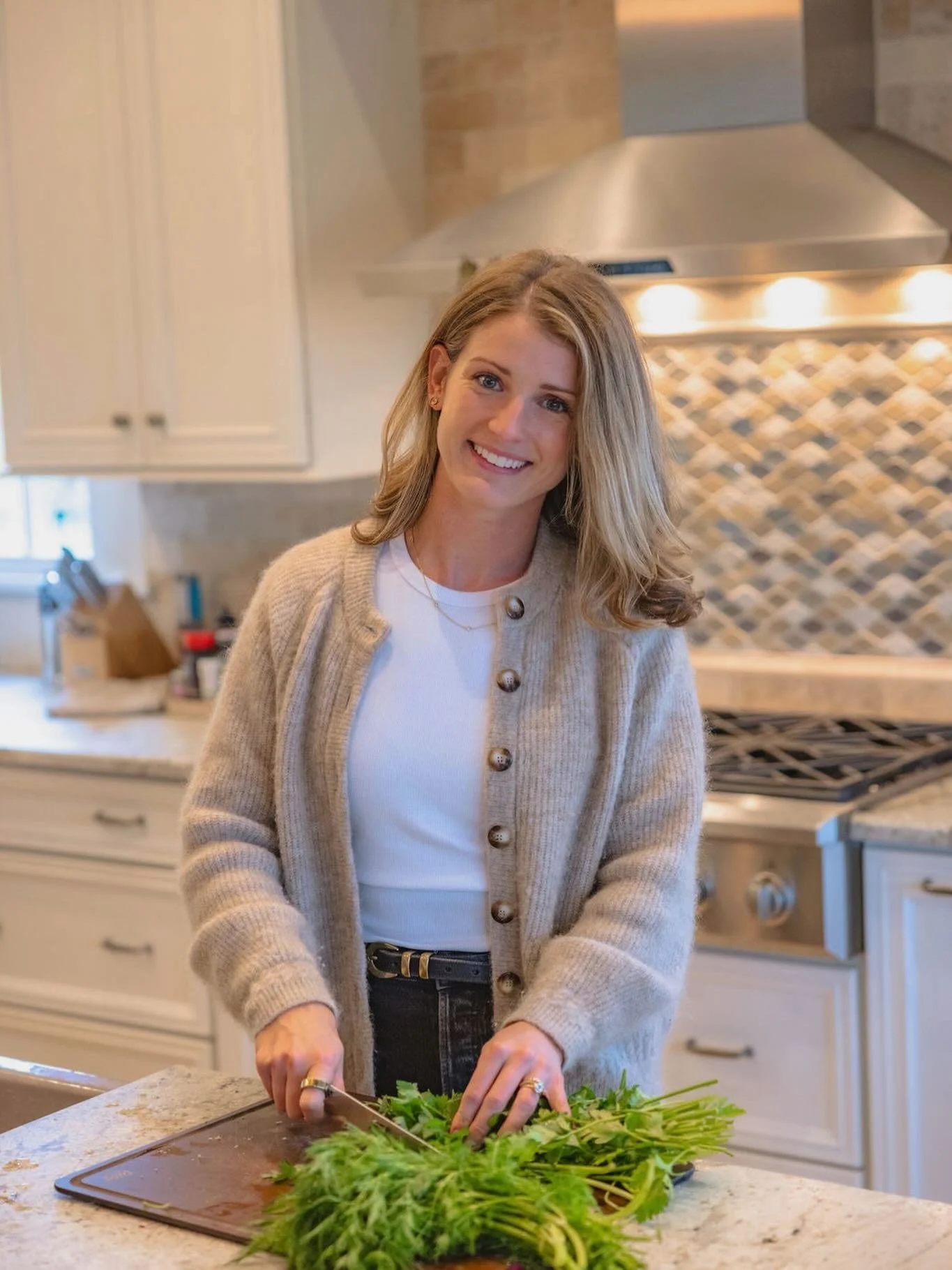 Everything in your life can improve when you dial in your nutrition. ✨

Energy, mood, hormones, digestion, skin, body composition, cognition, fertility&mdash;even longevity&mdash;are deeply influenced by how you fuel your body.

Nutrition and lifesty