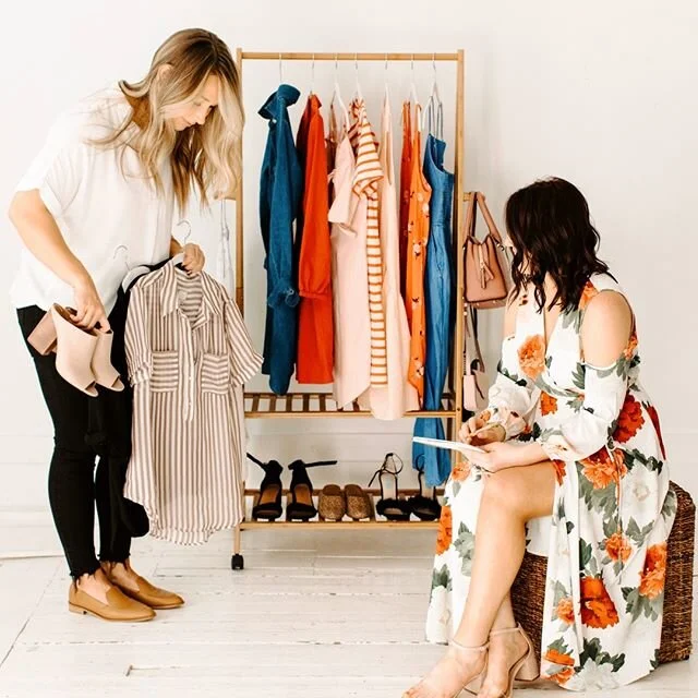 Did you know the average American throws away 81 pounds of clothing every year? 😱🤯 This Earth Day @keepingupwiththecity and I want to combat this by giving away a FREE virtual closet audit via Zoom or FaceTime (a $75 value)! 🌸🌍🌸 I will help you put your underutilized clothing to good use by seeing what you have and helping you put together fresh, new looks! 💃❤️ It&rsquo;s super easy to enter!

1️⃣ Like this photo
2️⃣ Make sure you&rsquo;re following me (@stylealamodekc) and @keepingupwiththecity.
3️⃣ Tag a friend in the comments below (or multiple for more entries! 1 tag = 1 entry).
4️⃣ Optional: Share this post to your Story and tag us for FIVE extra entries!

Giveaway closes Friday, April 24th at 10pm, and the winner will be announced Saturday at 10am.

This giveaway is in no way associated with Instagram.