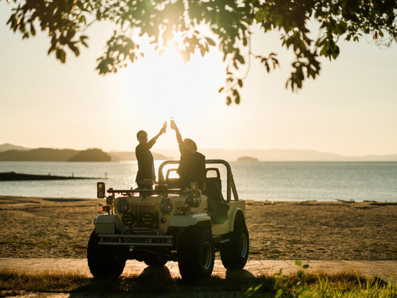 こんばんは、アニュのあらかわです。
更新に時間が長らく空いてしまいました💦

10月、11月、12月の繁忙期。
ウェディング、七五三、成人式、家族写真、企業様撮影と
たくさんのご依頼をいただきありがとうございました。

仕上がりに少しお時間をいただいております。
すいません😭順次、仕上げておりますので、
楽しみにお待ちいただければ幸いです。

久しぶりの海&times;夕陽の撮影！！
最近は阿蘇の方が人気でした💦

___________________

anu 結婚と家族の写真アニュ
