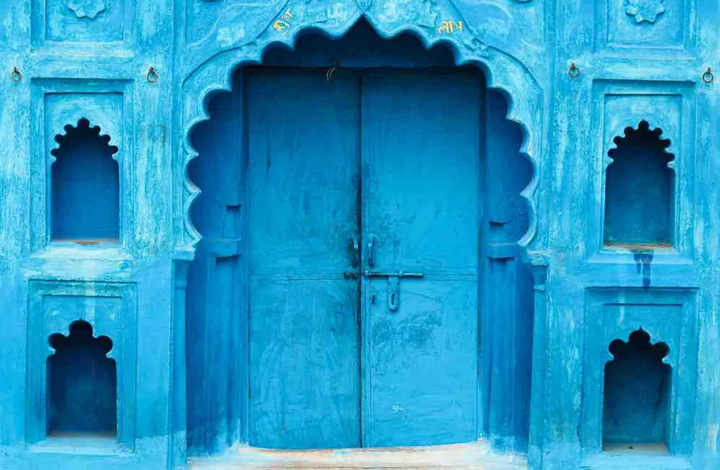 blue door.jpg