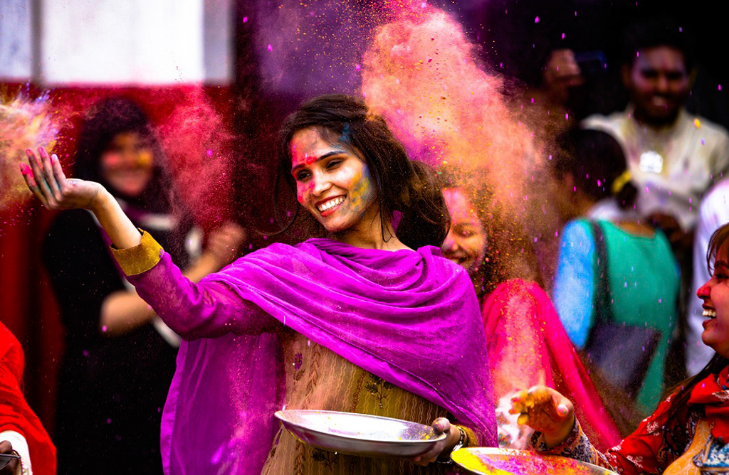 holi.jpg