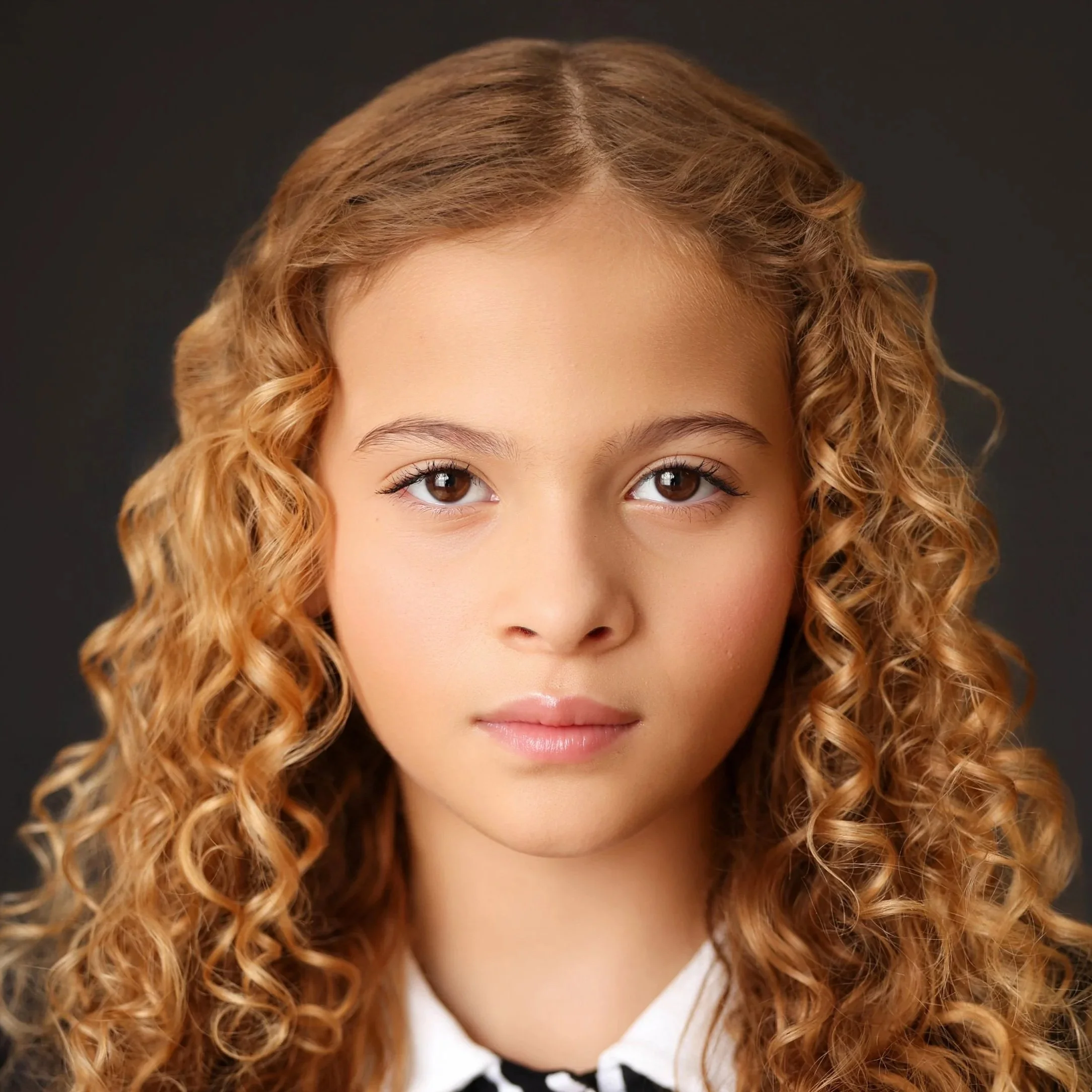 AYLA MARGAUX