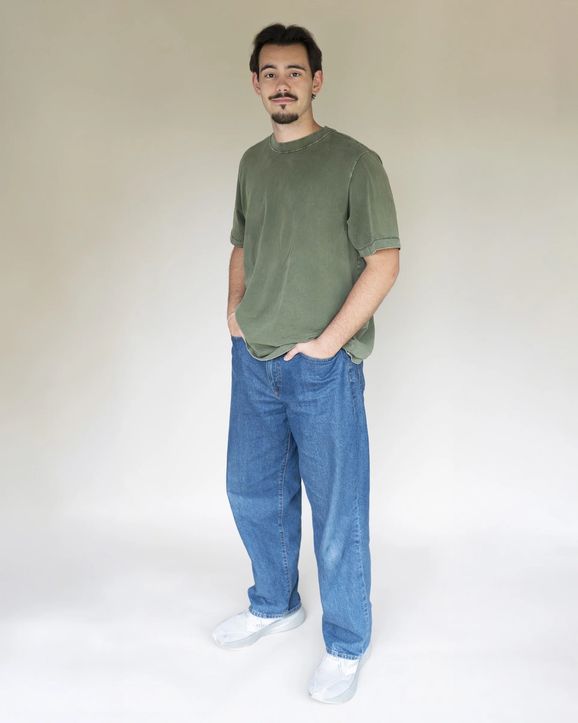 Full Length Taylor Stephens.jpg