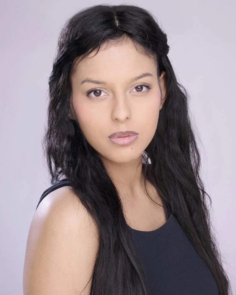Headshot 2 Eva Harris.jpg