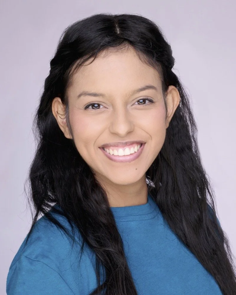Headshot 5 Eva Harris.jpg