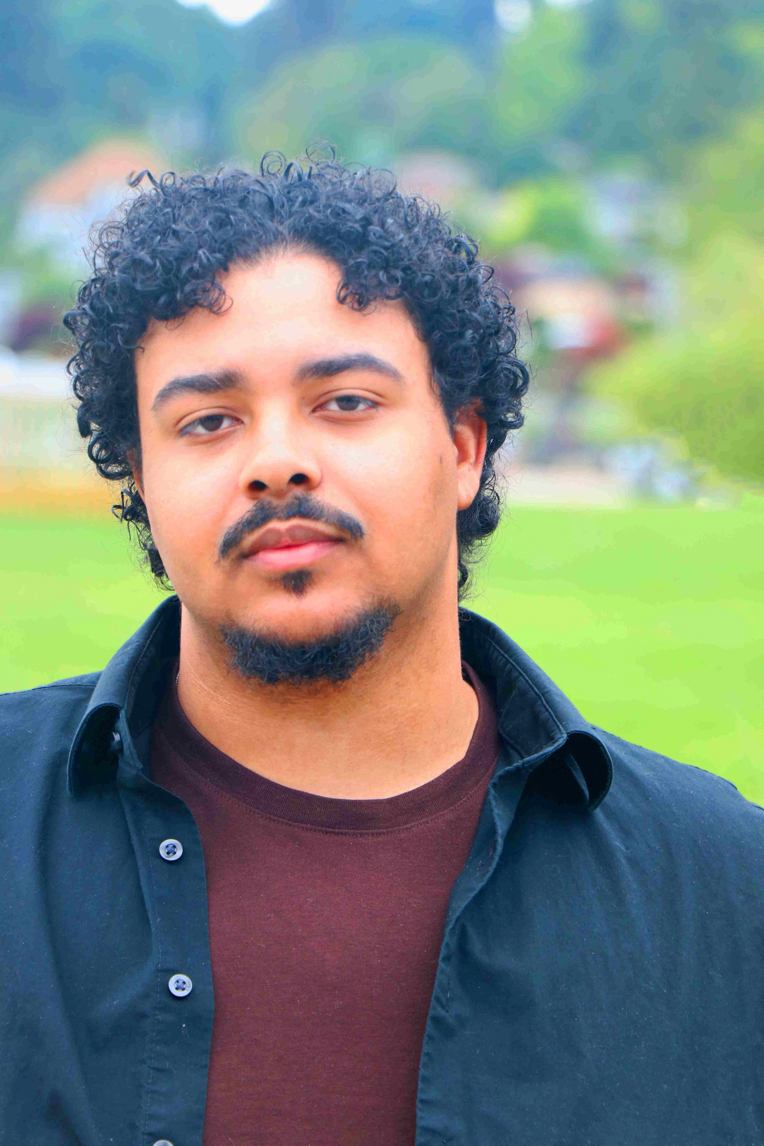 HEADSHOT_1 (1) Xavier Burks.jpg