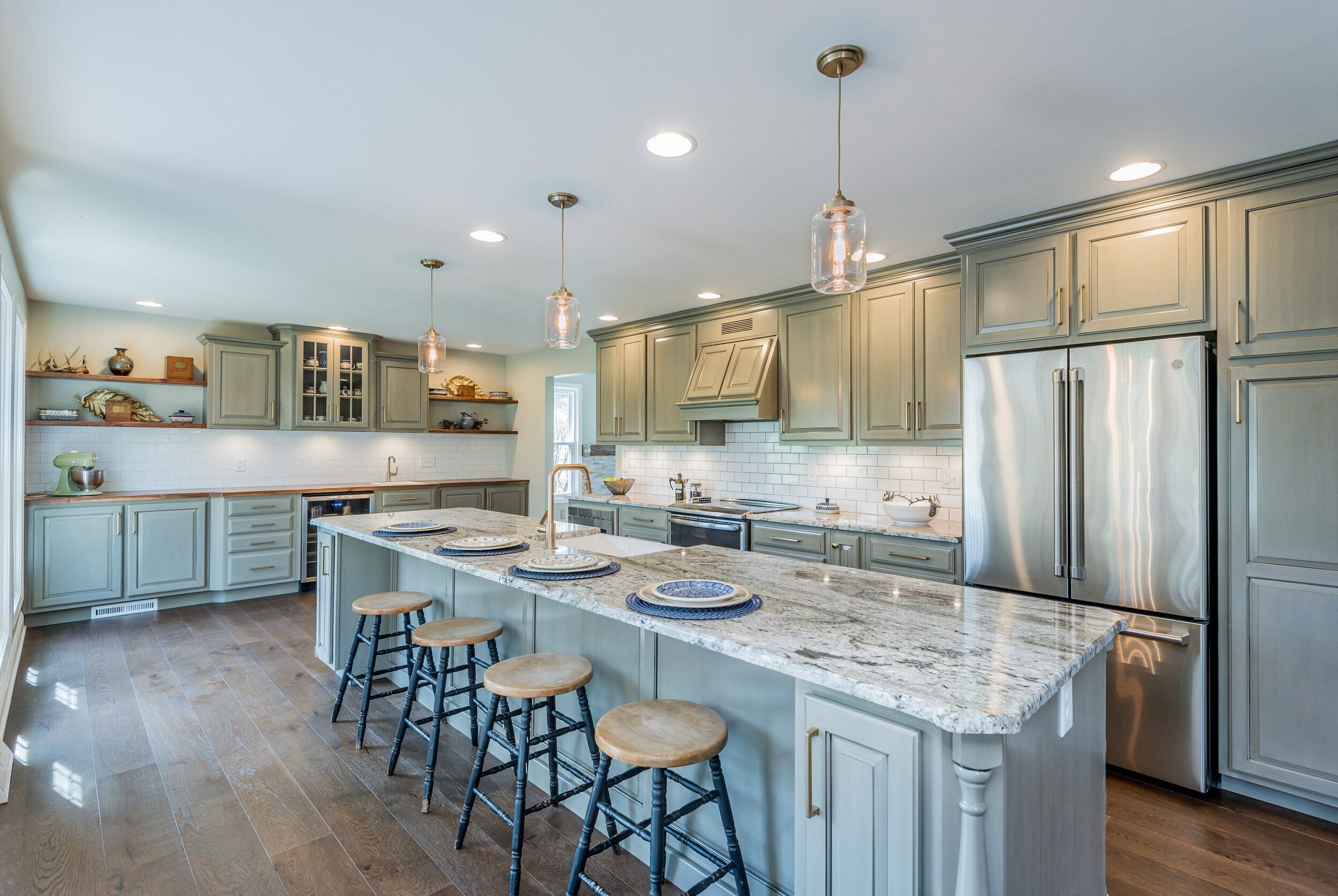 kitchen+corner+stools+(1+of+1)+(1) (1).jpg