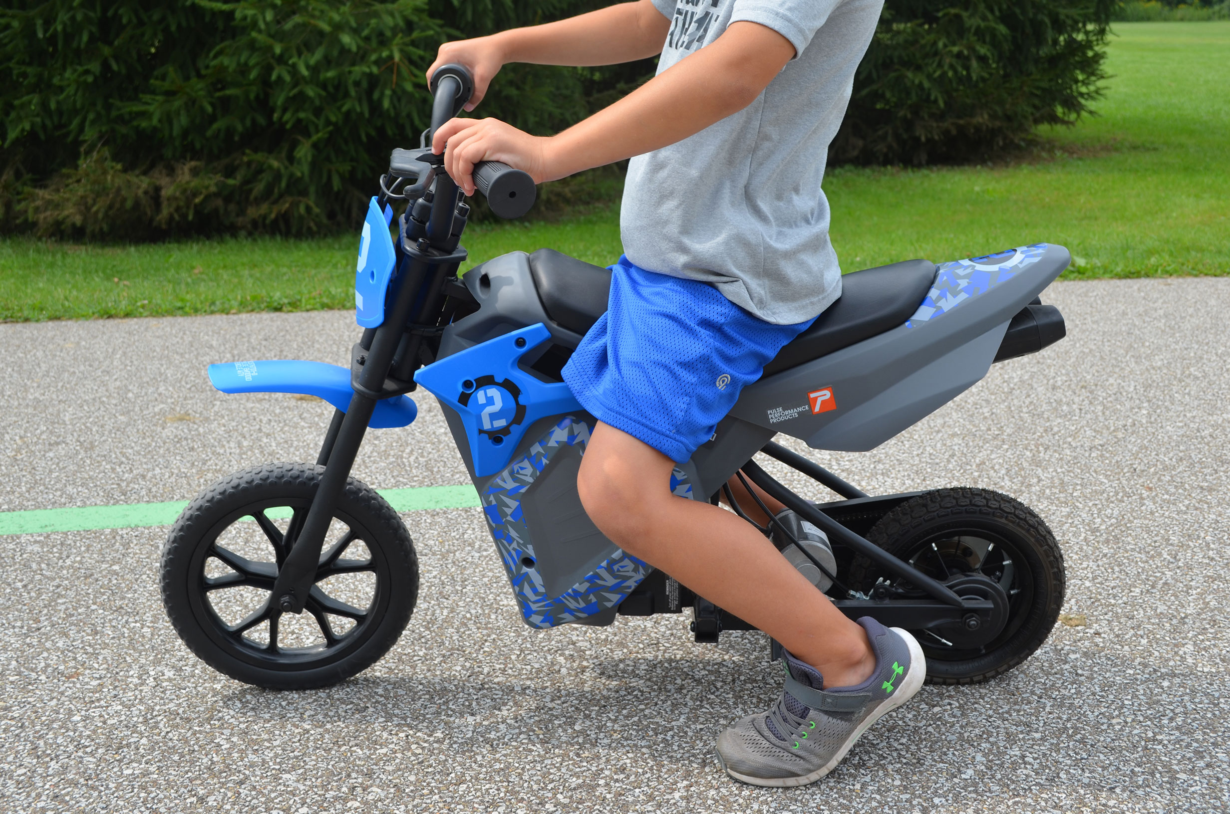 webEM1000Scooter3.jpg