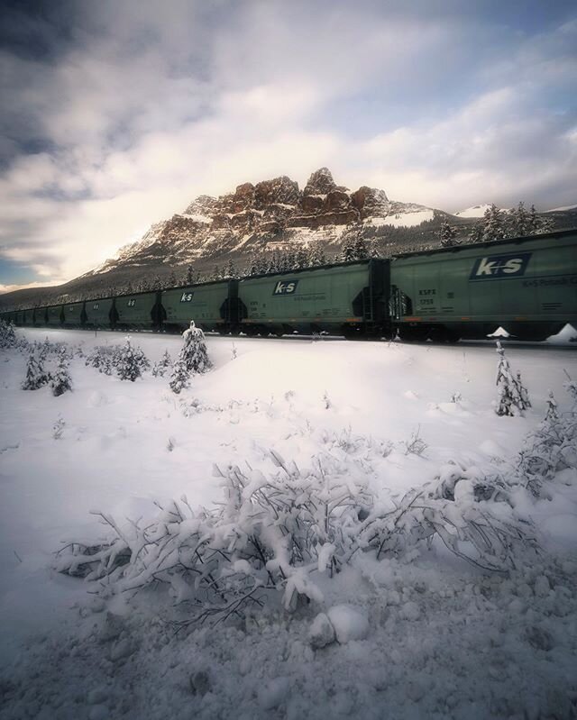 A grand castle 
#castlemountain #banff #canadianrockies #canada #canadaswonderland #travelphotography #beautifuldestinations #sonya7iii