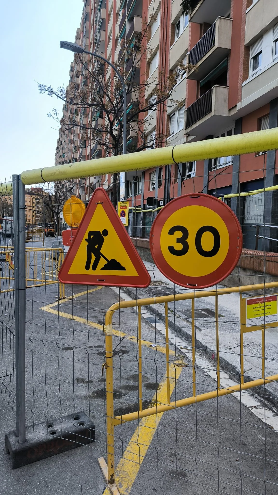 INAUGURACIÓ 'Disculpin les molèsties' - Javier Dirty