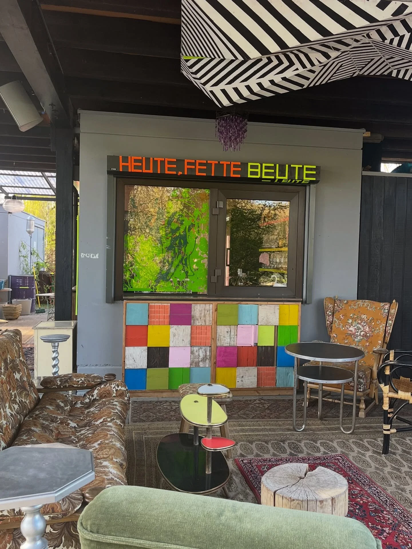 🍂 Die letzten Events diese Saison 🙌

❓Fr | 26.9. | 19:00 - Pubquiz mit @pub.viral 
🥣 Special: Warme Suppe &amp; Gl&uuml;hros&eacute;

🍴 Fr | 3.10. | ab 12:00 - Specials: Zwiebelkuchen &amp; Neuer Wein, Suppe &amp; Gl&uuml;hros&eacute;

🐟 So | 5.