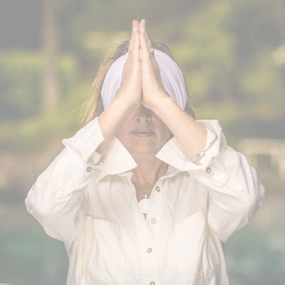 Lisa+Headshot+Yoga-47363 light.jpg