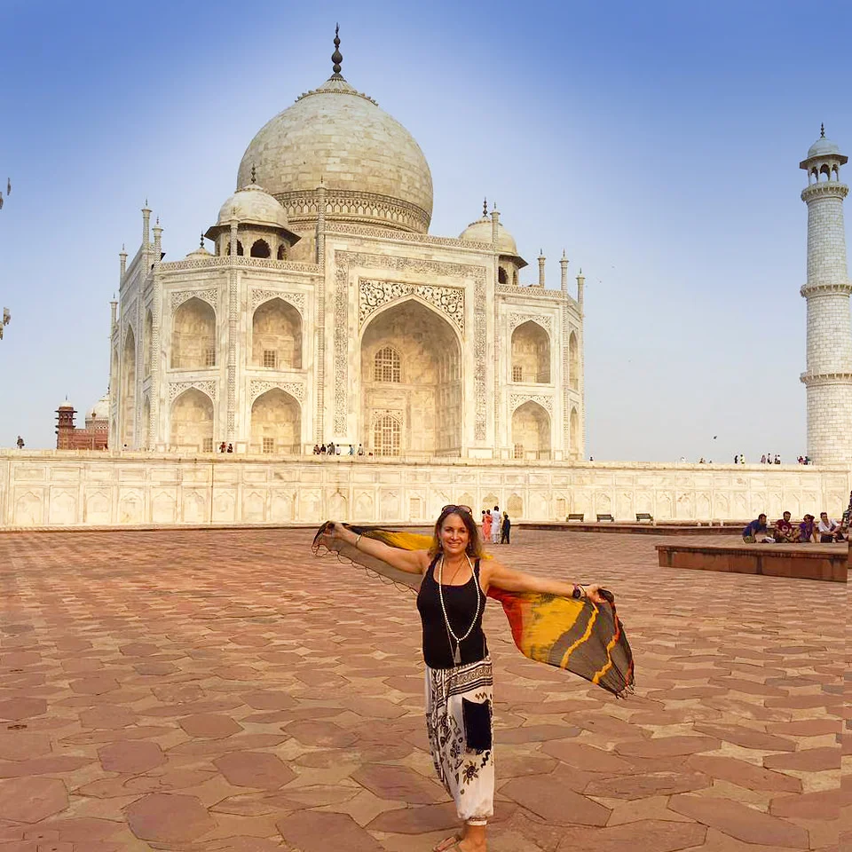 lisagniady-meditate-tajmahal-india-psychic-channel-tarot-jm.jpg