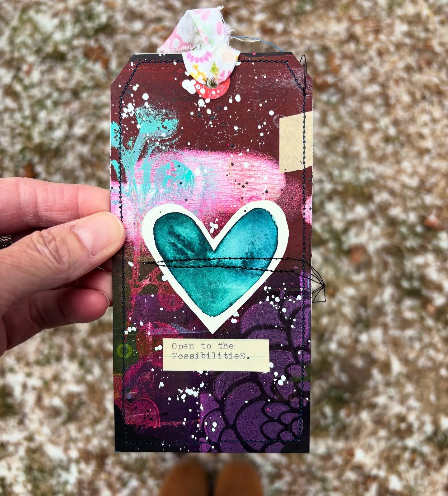 Hello 2026. &hearts;️
.
.
.
#soulpositive #soulpositiveconnection #kristinazzaro #kristinazzaroart #mixedmediaart