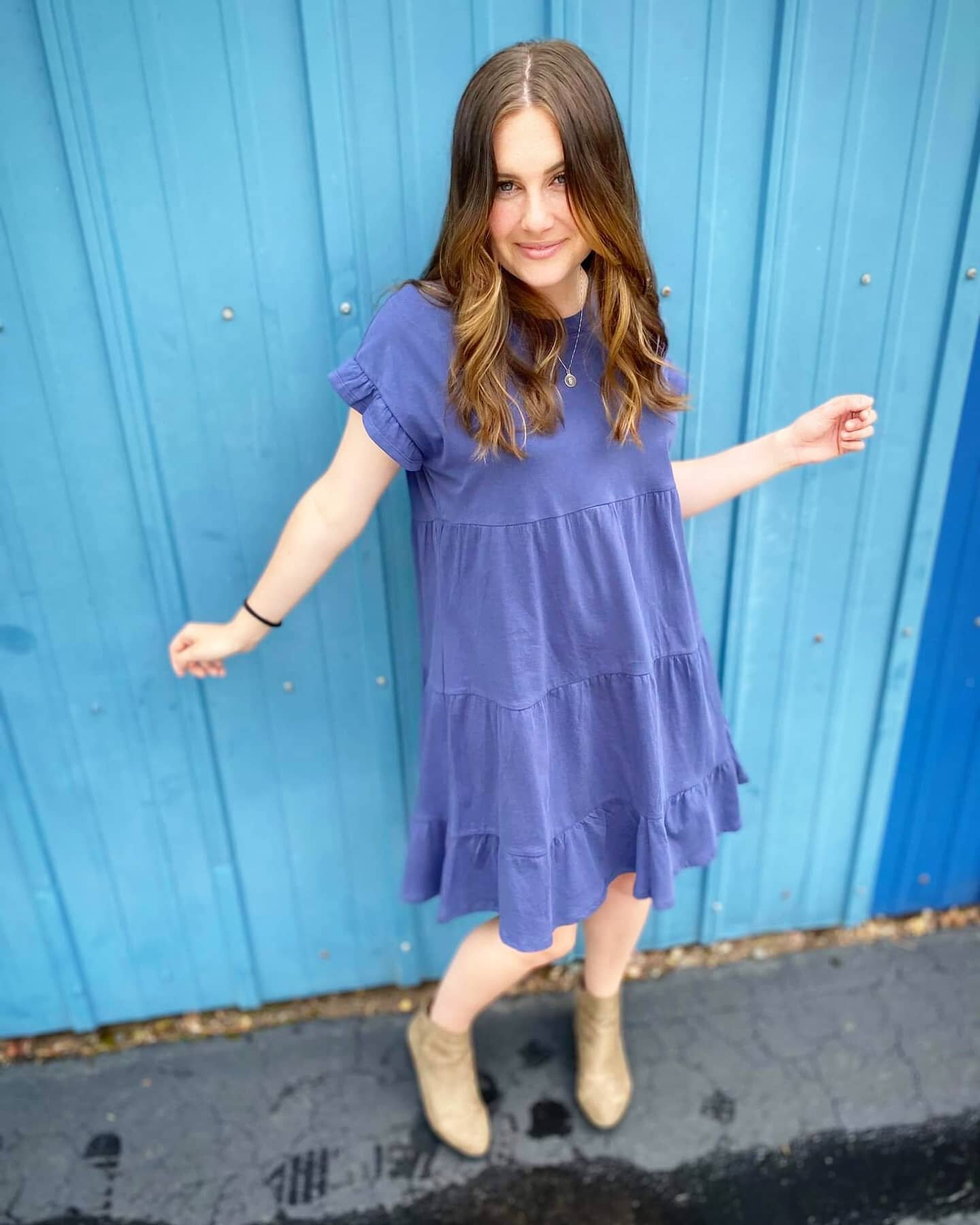 Latest version of her Self got her groovin'

💠#thehartofhair 💠

Rapunzel no more....7 inches snipped in perfect time for Michigan summer!

#byebye #summervibes #michiganmade #detroithair #saturday #midwestliving #summer #michiganders #michigansalon