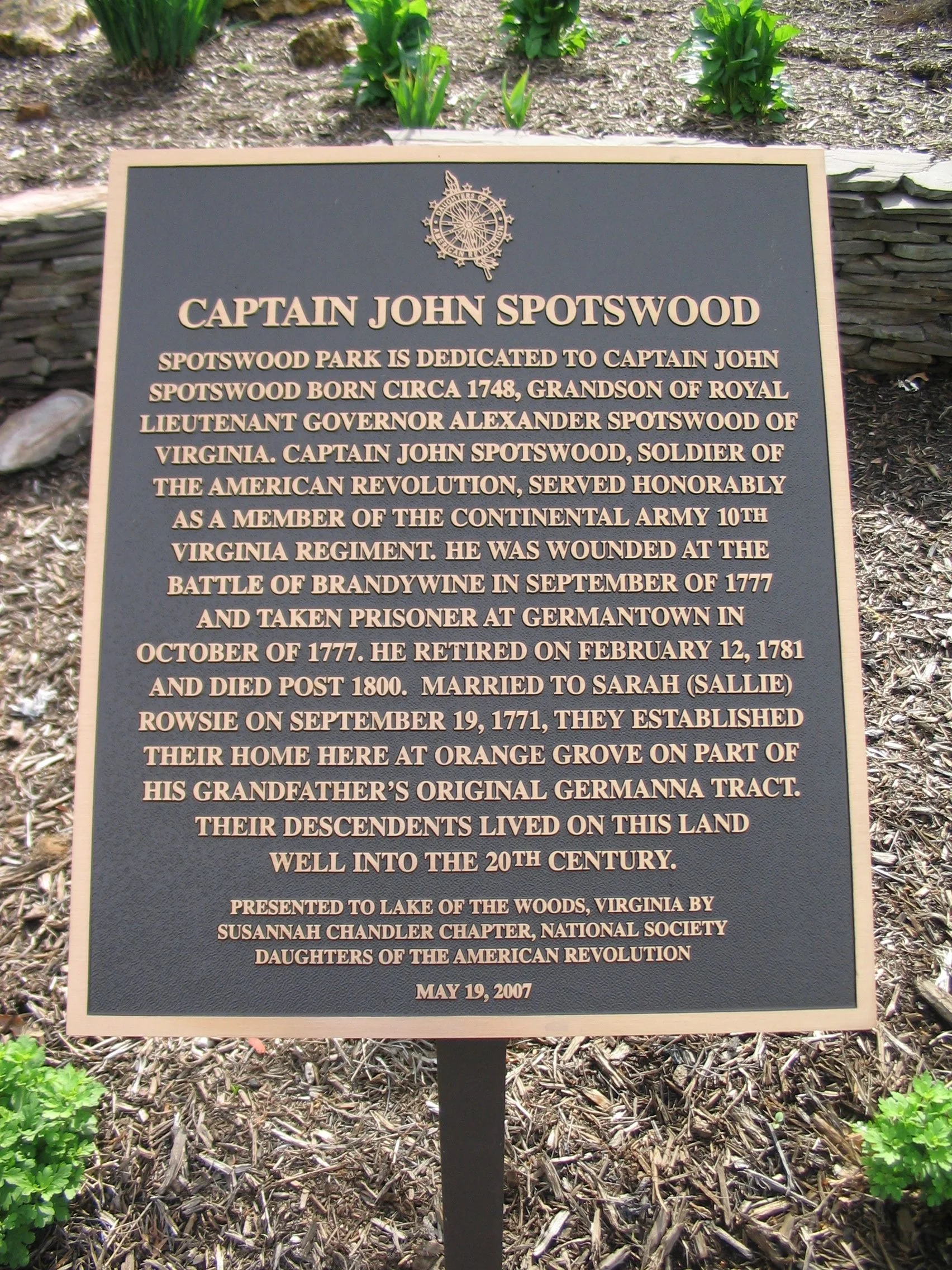 Historic Marker placed by Susannah Chandler Chapter NSDAR. Photo courtesy of the Historic Marker Database.