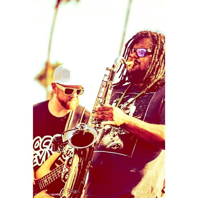 Hope all of you are staying safe and cool in this hot weather. Heres a throw back from the homie 
From when me and @rootsofmine
Played @pacific_city for @kroq hosted by @meganholiday. That was so much fun. Cant wait to see you all soon and sending yo