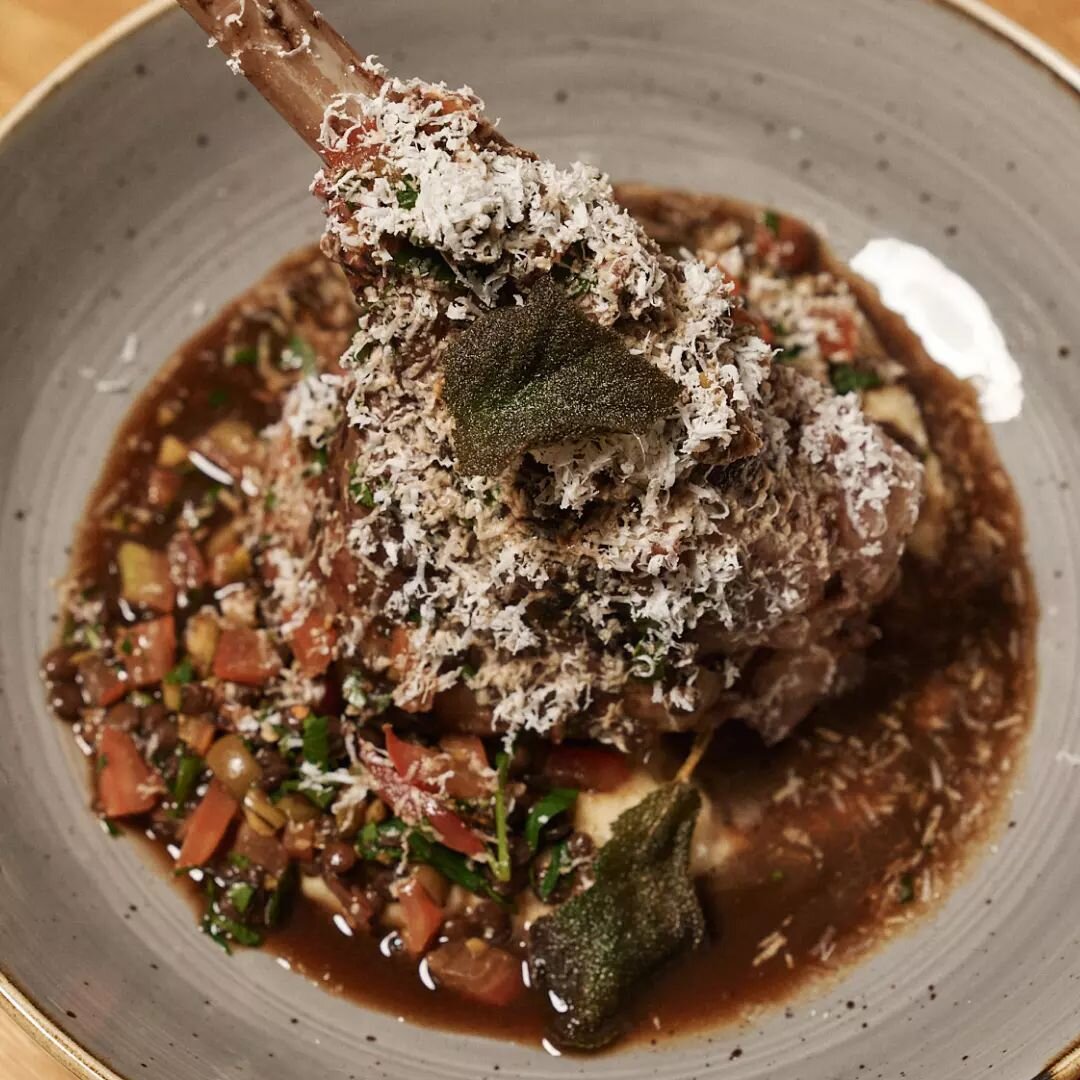 Celebrate Father&rsquo;s Day with a serve of our Collac Provenance Suffolk Lamb Shank 🙌🏻

It features Pomme&rsquo;s puree, Du Puy lentil sauce, tomato, green olive and some basil for garnish.

An all round favourite by Dad&rsquo;s, that shouldn&rsq