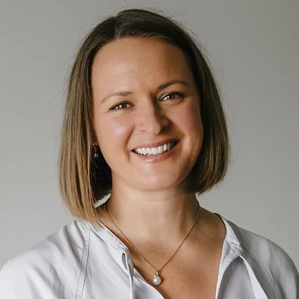Dr Holly Carruthers