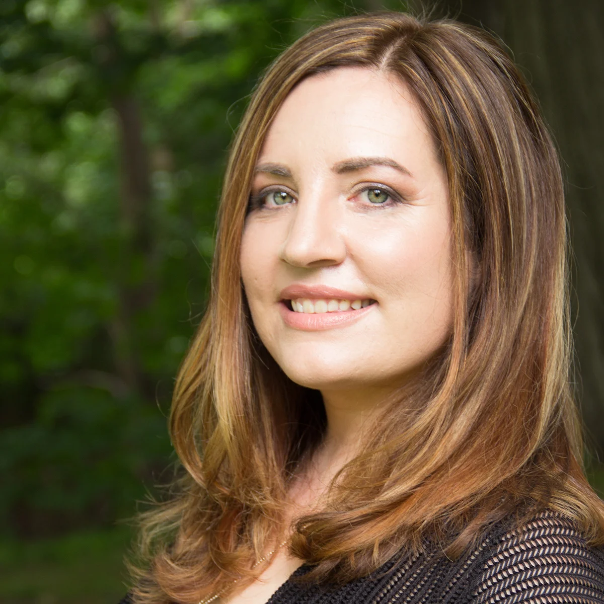 starla headshot-1.jpg