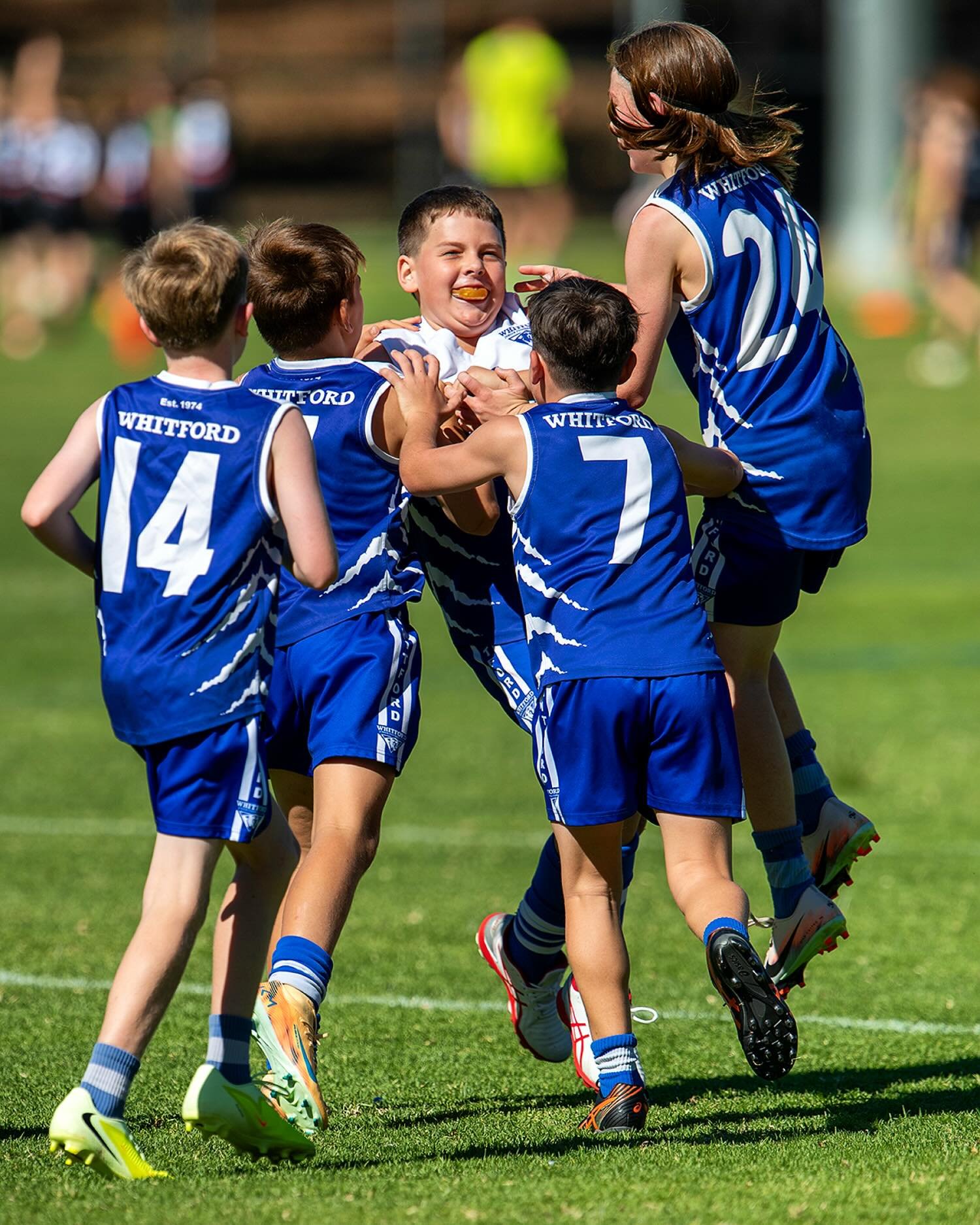Get around your mates like Lincoln&rsquo;s got around him!! Ripper of a goal Linc!!

Photo: Flynn Maxted

#wjfc_wildcats