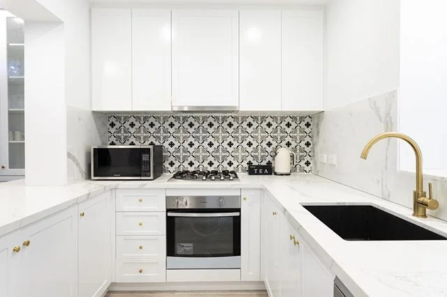 Insta Kitchen!  #instahome #interiordesign #sydneypropertymarket #sydneyrealestate #airbnbsydney #architecture #amazing #kitchens #instalike #interiordesign #canon5d