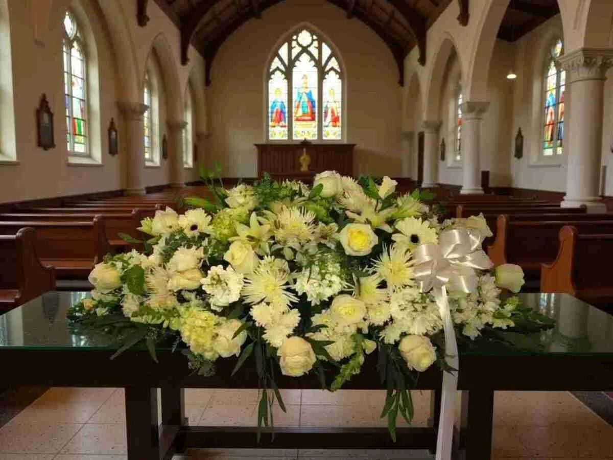 casket-arrangement (9).jpg