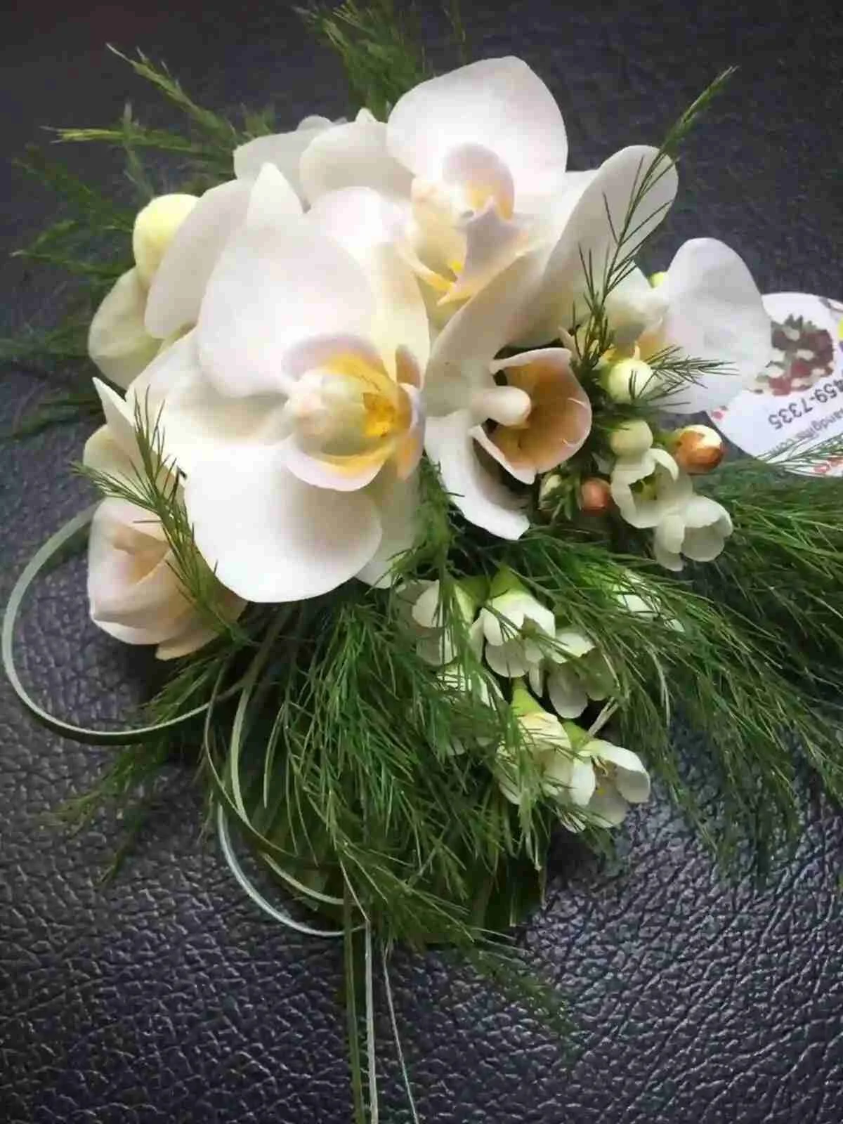 Custom Wedding Bouotonniere in San Rafael & Marin County | Marin Flowers