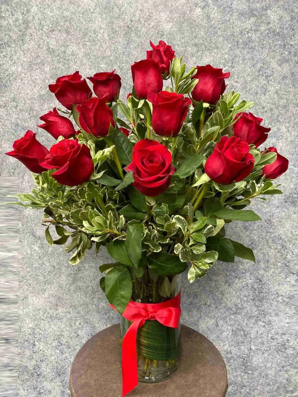 Fresh Long Stem Roses