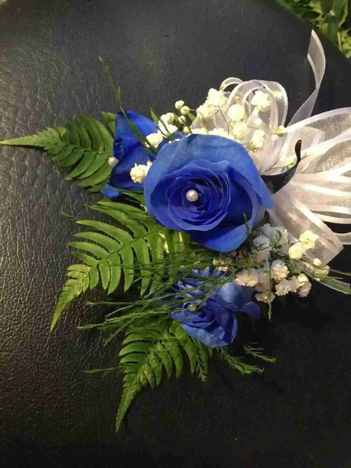 corsages (1).jpeg