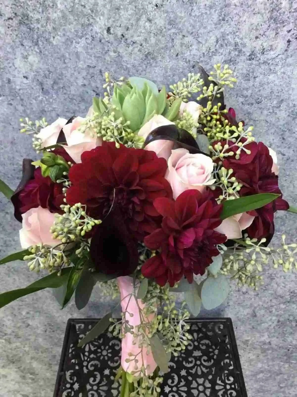 Bridals bouquet & bridesmads bouquet in San Rafael & Marin County | Marin Flowers