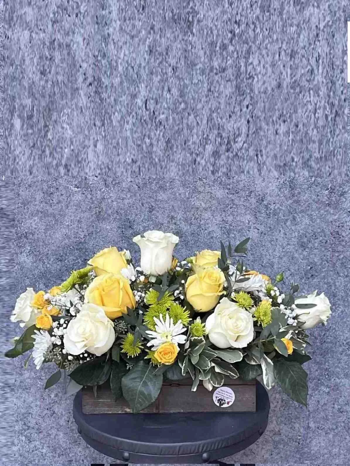 golden-delight-bouquet-marin-flowers_1_optimized.jpg