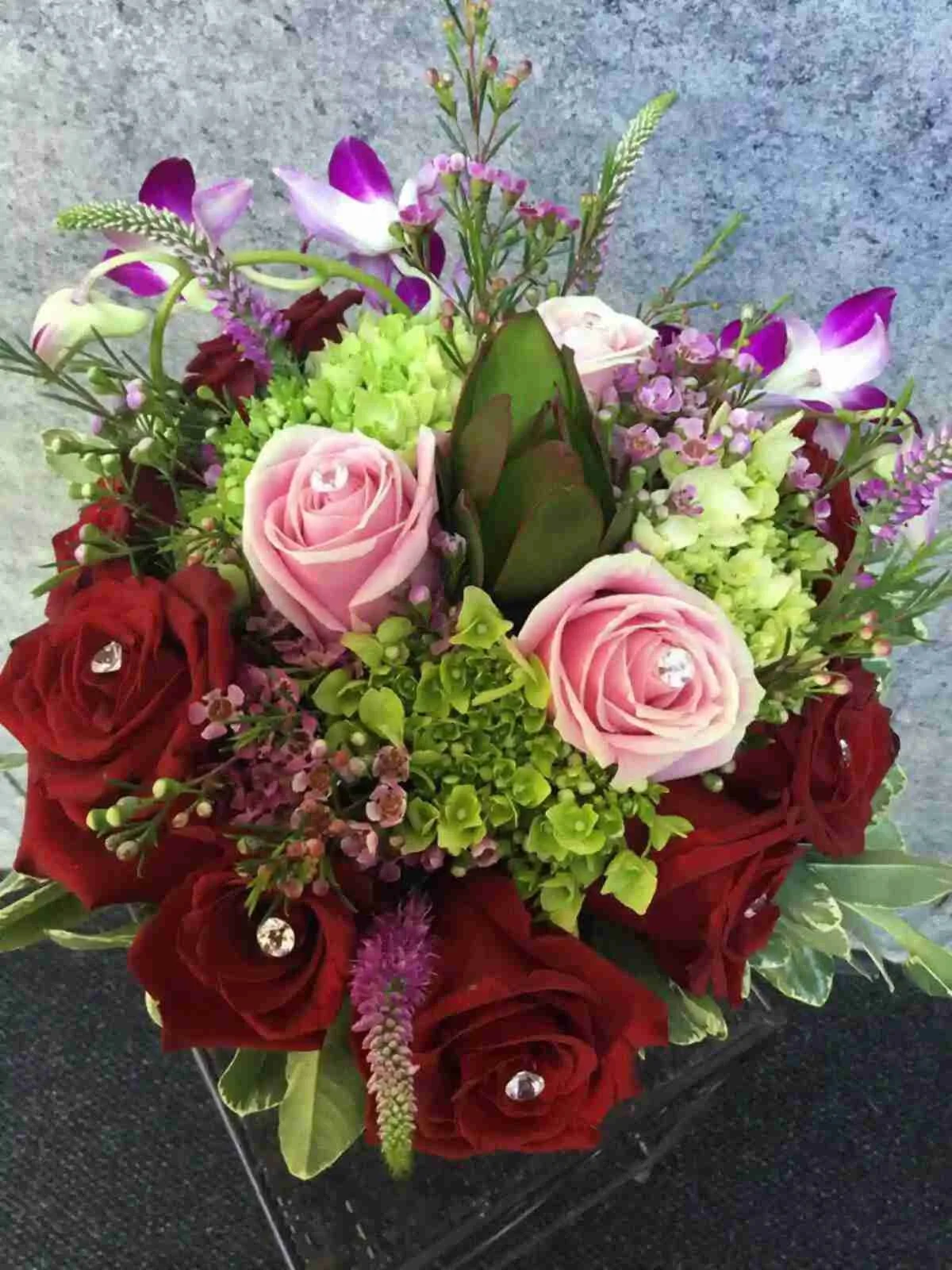 Bridals bouquet & bridesmads bouquet in San Rafael & Marin County | Marin Flowers