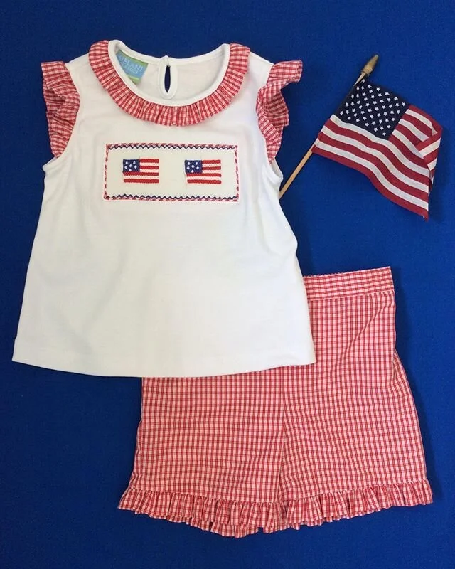The 4th of July is next weekend! Are the kiddos ready to celebrate? 🇺🇸✨
(And it&rsquo;s all marked down!)
.
.
#childrensshop #childrensshopatl #kidspatrioticclothes #flag #smockedflags #girlsshortsets #july4th #shopsmall #shoplocal #smallbusiness