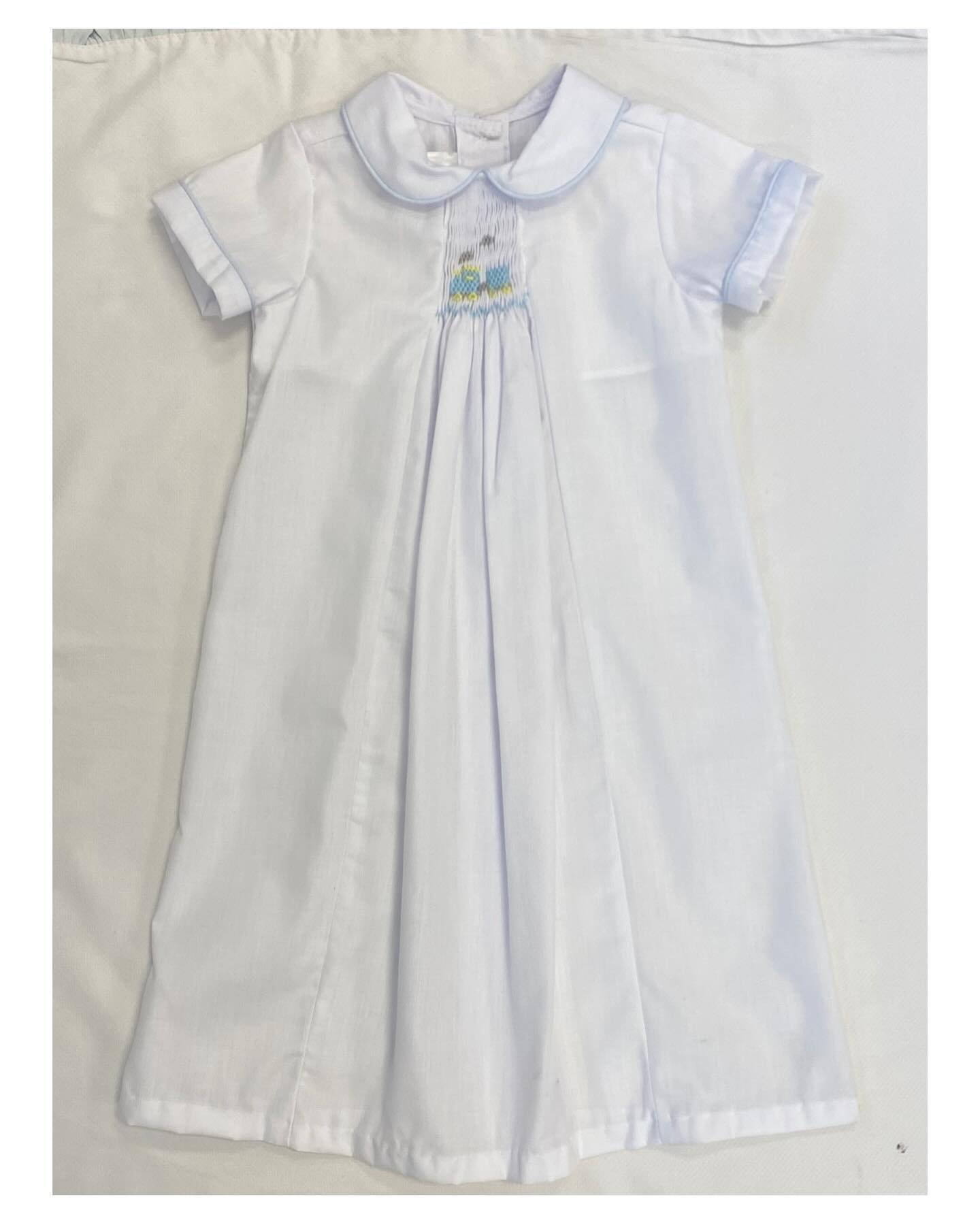 Beautiful new long daygowns by @babyblessingsclothing &hellip;perfect for bringing baby home or photos..🩵
.
.
#childrensshop #childrensshopatl #daygowns #daygownsforboys #daygownsforgirls