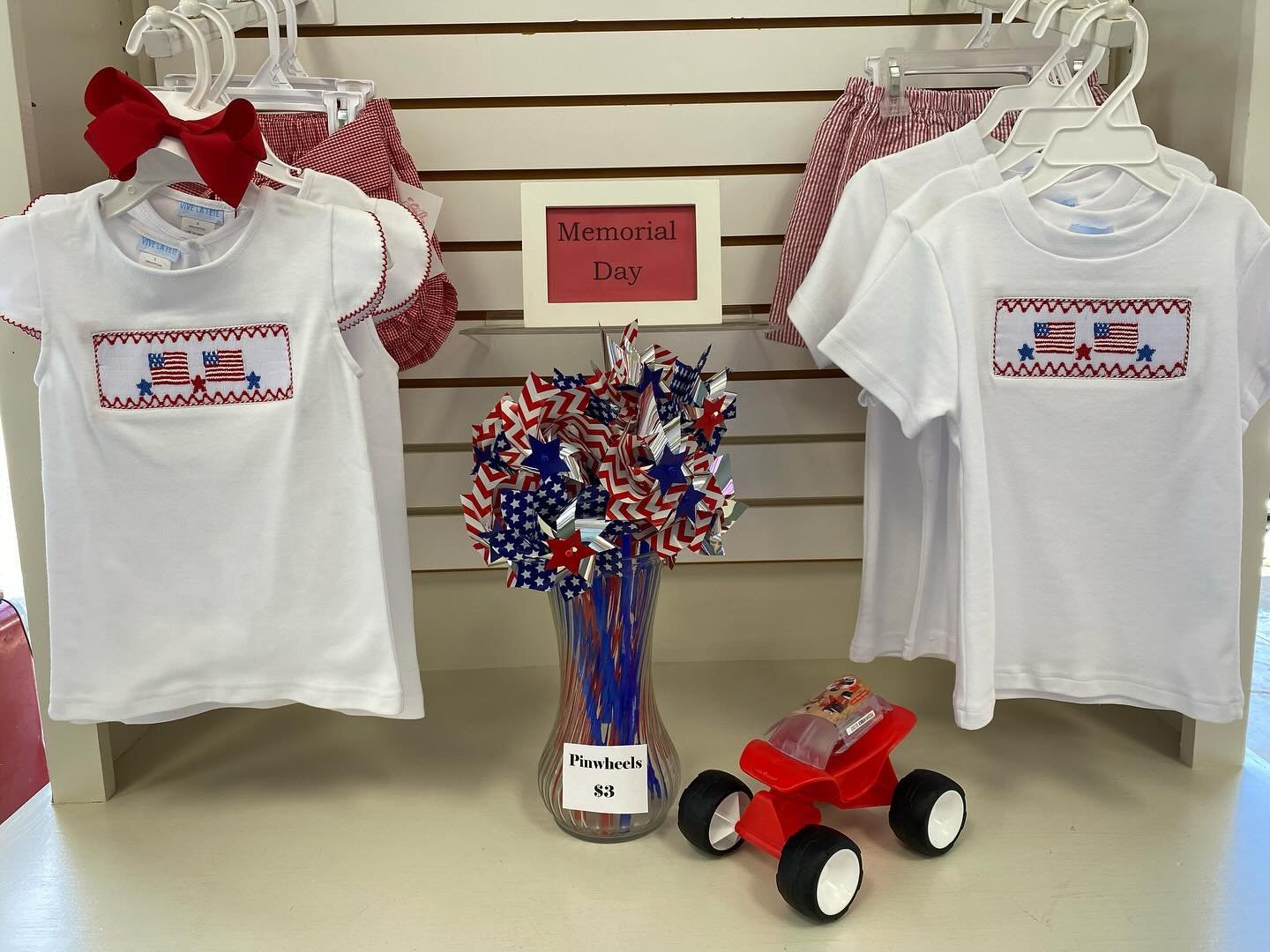 Only 3 weeks till Memorial Day Weekend&hellip;🇺🇸🇺🇸🇺🇸!
.
.
#childrensshop #childrensshopatl #memorialday #flags #smocking #matchingkids #twins #shopsmall #shoplocal