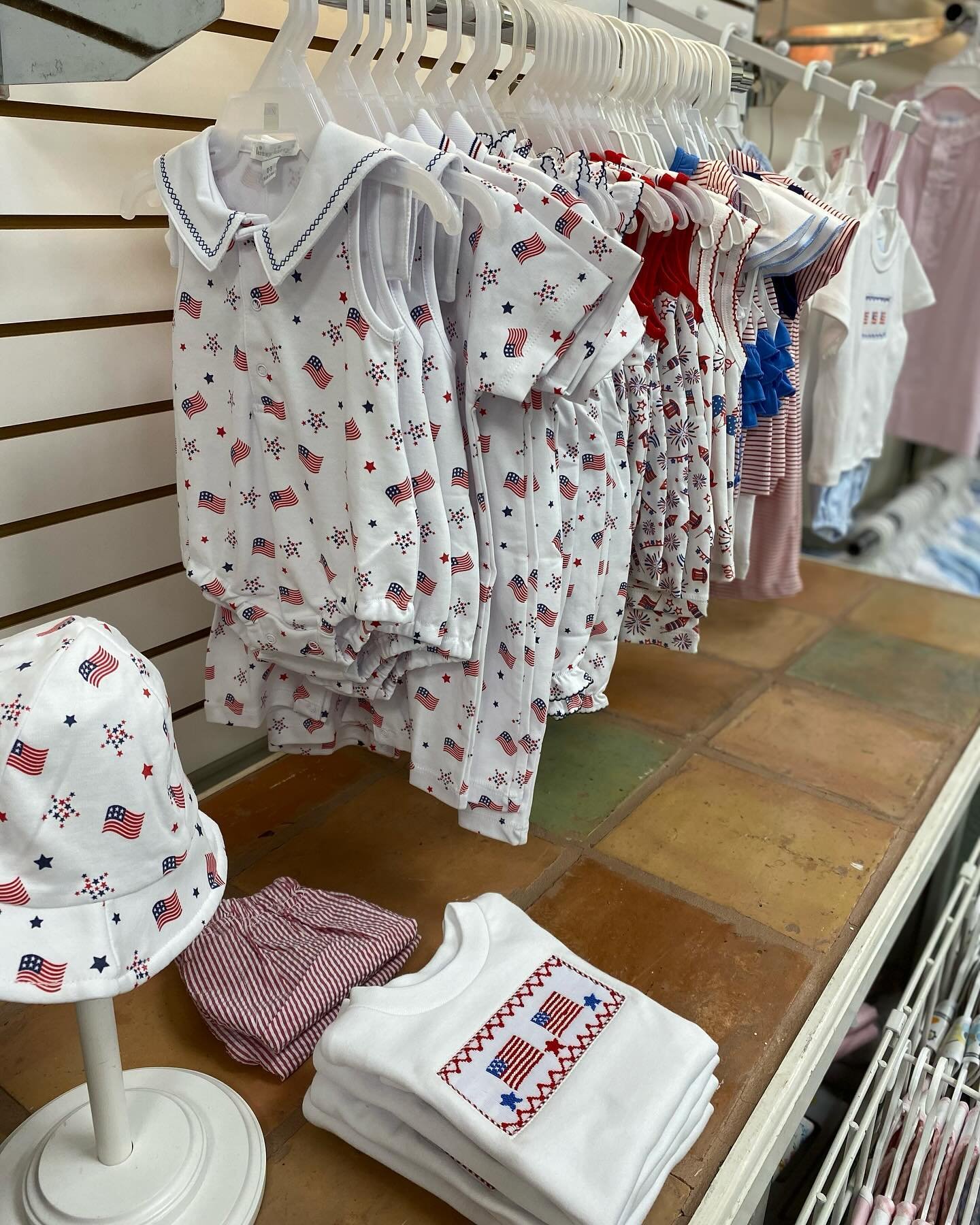 New arrivals&hellip;just in time for Memorial Day! 

Adorable flag clothing that will be perfect for Memorial Day and July 4th holidays! 🇺🇸🇺🇸🇺🇸
.
.
#childrensshop #childrensshopatl #flags #patrioticclothing #memorialday #kissykissy #magnoliabab