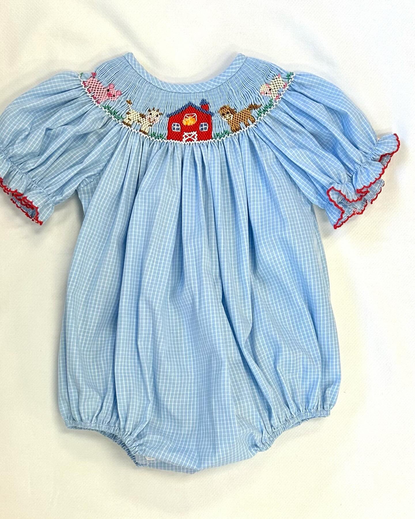 Old MacDonald had a farm&hellip;E I E I O 🐓🐷🐴
.
.
#childrensshop #childrensshopatl #smocking #farm #newfallarrivals #petitbebe #shoplocal #shopsmall