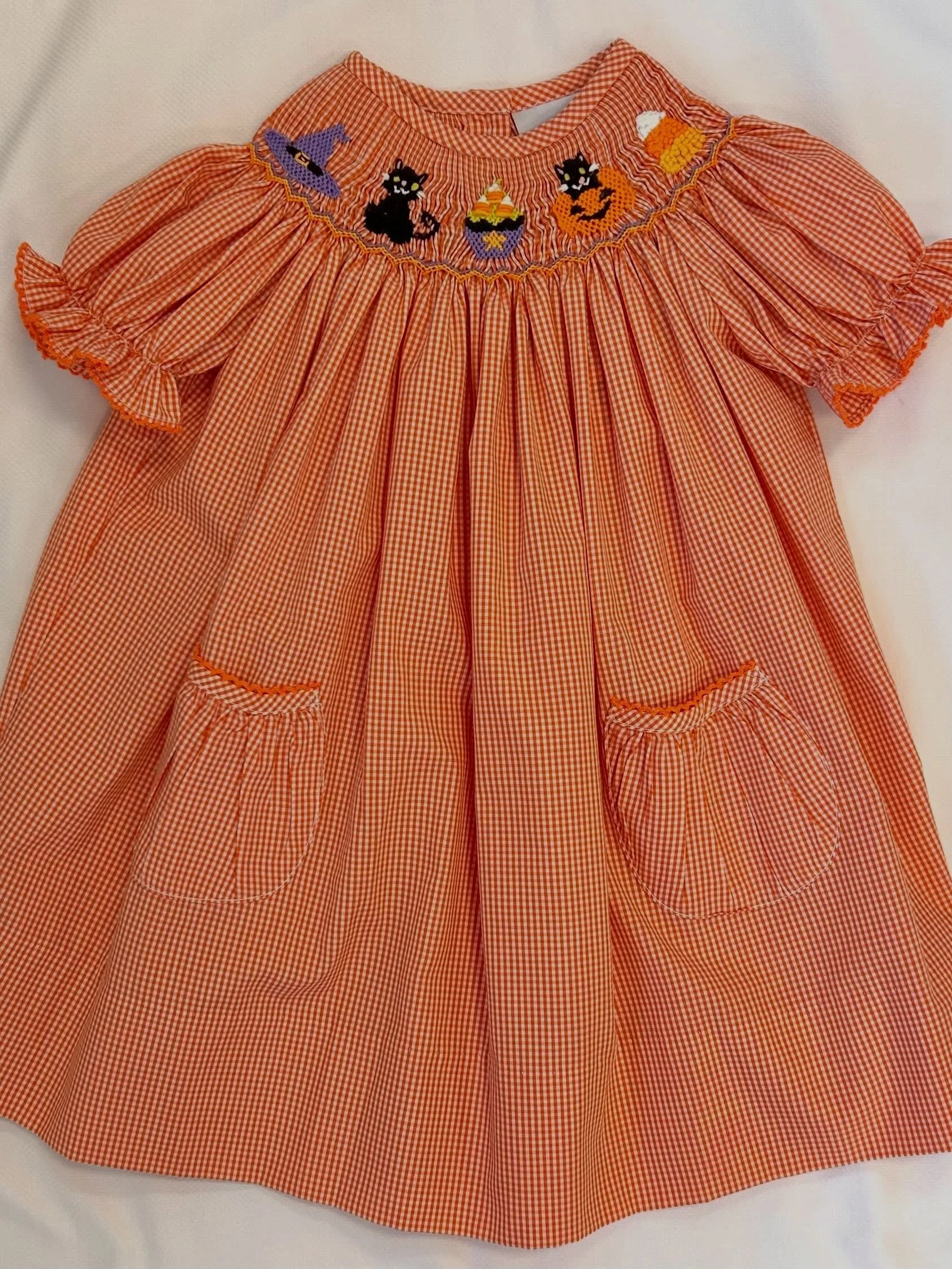 It&rsquo;s that spooky time of year&hellip;🎃👻🦇
(Check out our website for availability: www.childrensshopatlanta.com)
.
.
#childrensshop #childrensshopatl #halloween #smocking #shoplocal