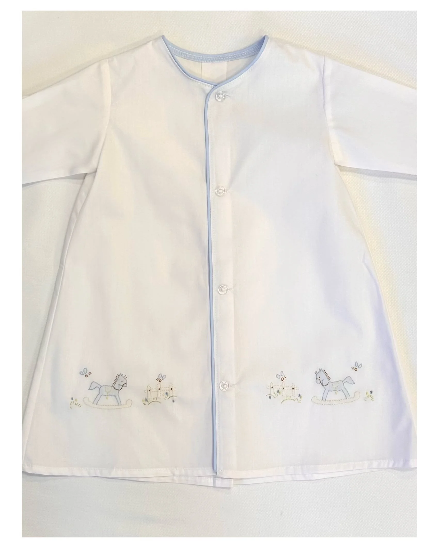 Welcome to all of sweet October babies&hellip; we can&rsquo;t wait to meet you&hellip;and dress you.. 🩵🩷
.
.
#childrensshop #childrensshopatl #babygowns #daygowns #shoplocal