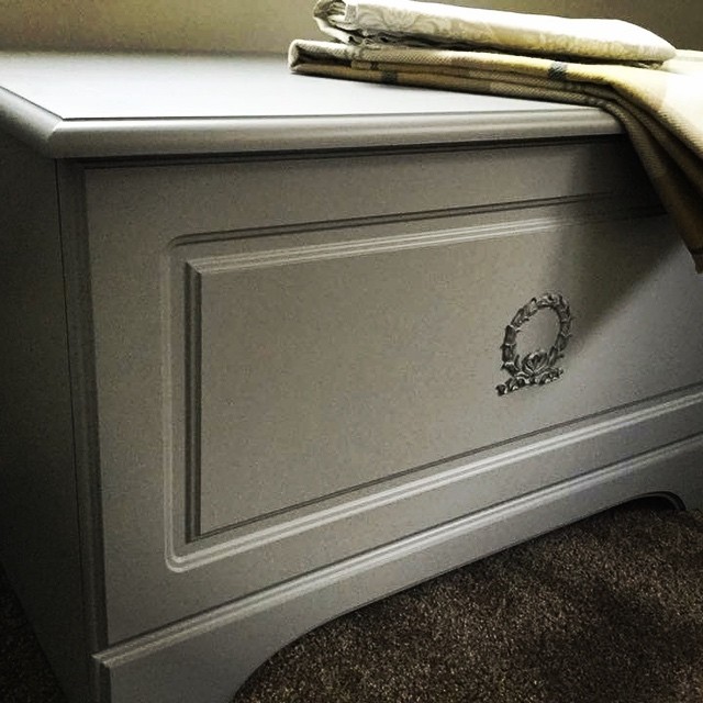 Who doesn&rsquo;t love an #ottoman if you are like me they are needed in every room to hide the clutter #upcycling #upcycledfurniture #generalfinishesmilkpaint #seagullgray #moulding #furniture #hidetheclutter #redcar #shoplocal #justlikehome