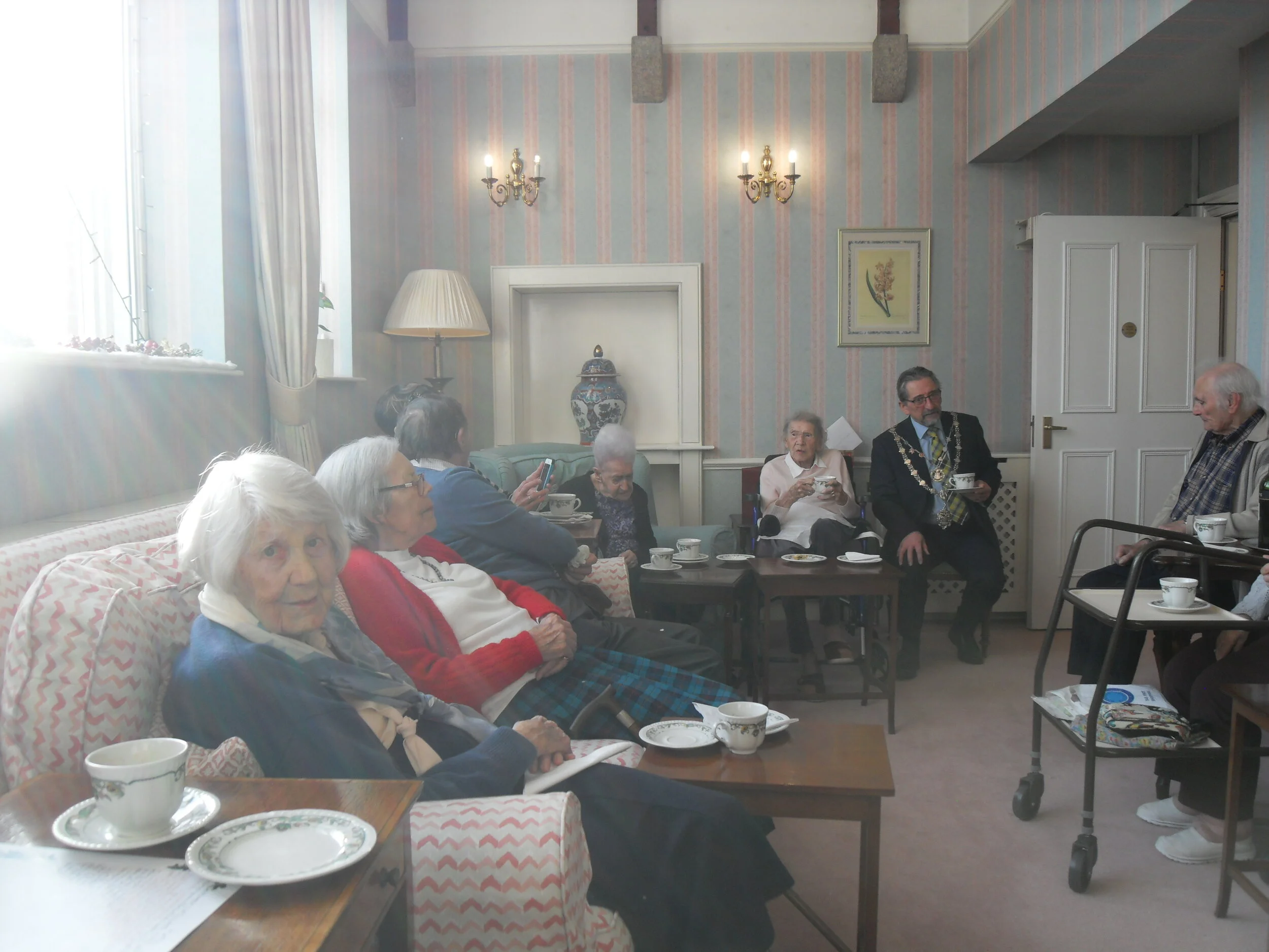 The Right Worshipful the Mayor of Truro Cllr Bob Smith visist Tregolls Manor Care Home