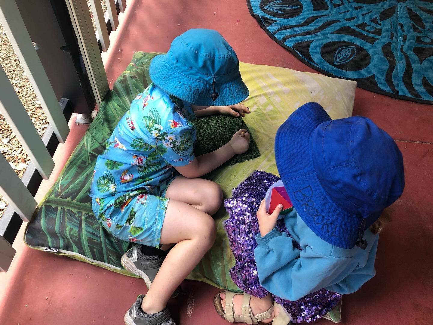 Face painting and nail painting in Kindy.