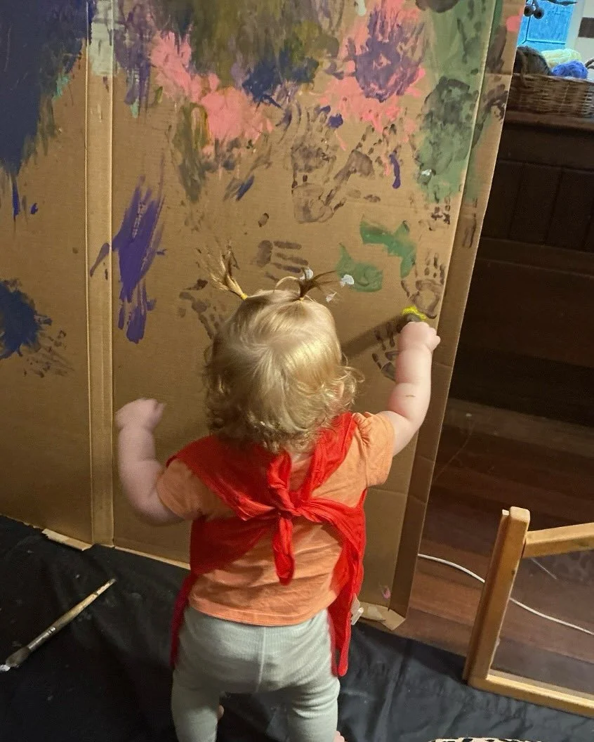 exploring the atelier 🎨 
.
.
.
#artexploration #atelier #reggioinspired #ashgrovehouse #bowereducation