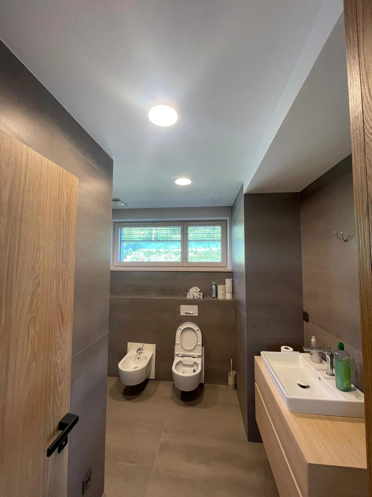Bathroom and toilet. Apartment 3NP.