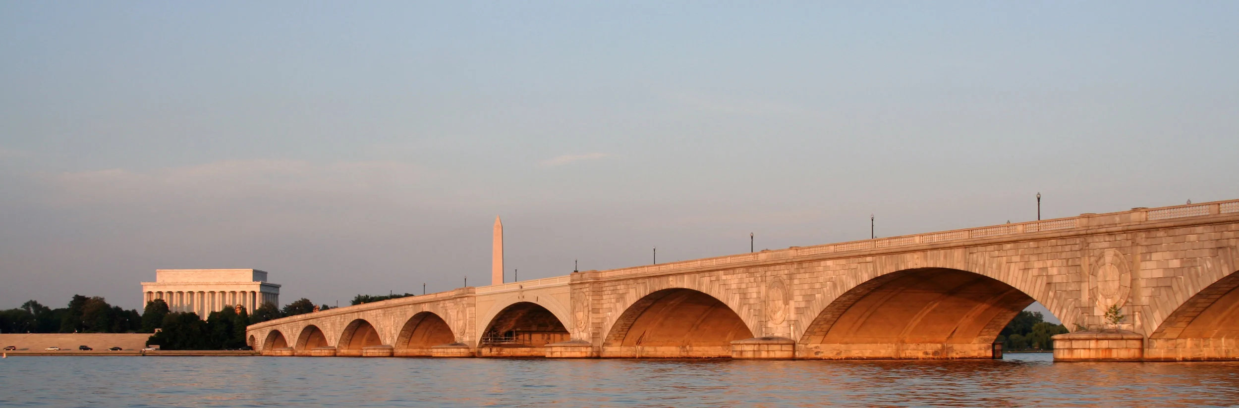 Arlington-Bridge,-Lincoln-Memorial-and-National-Monument,-Washington-DC-172364555_3456x1139.jpeg