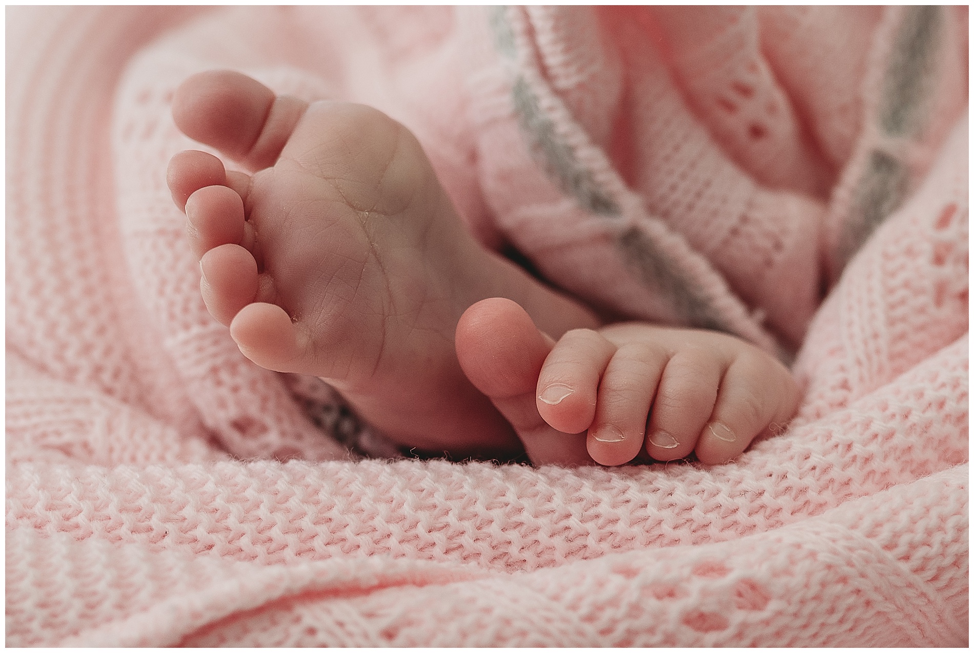 Imogen-newborn-shoot-emma-boyle-photography_0041.jpg