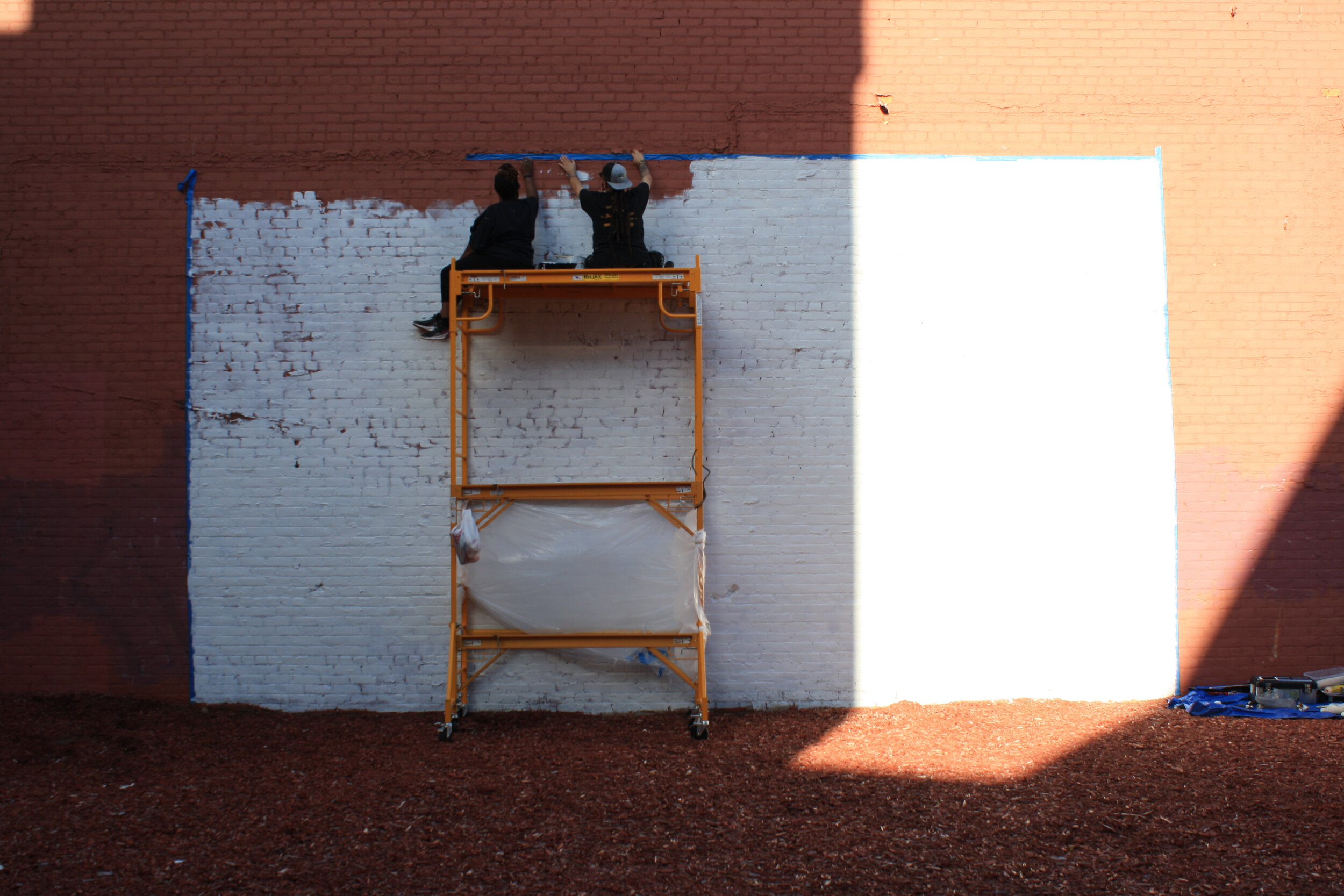 01 Blight Hernandez and Naye-Taye Visuals Paint The Senate Theater Movie Screen Mural