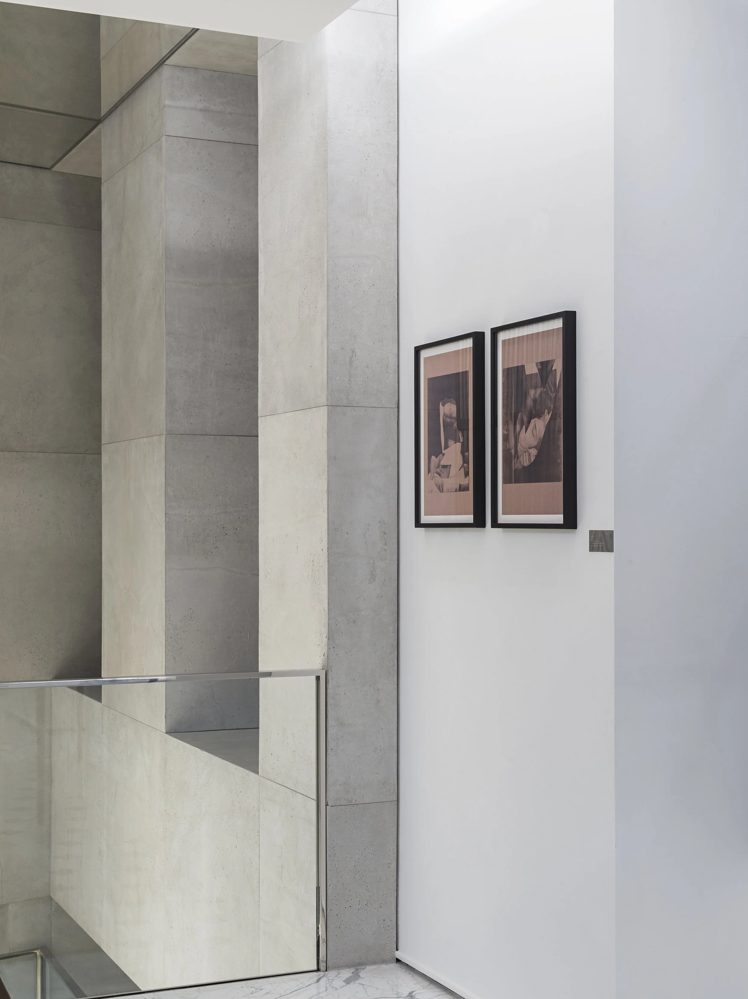 SAINT LAURENT RIVE DROITE_AARON-MOTH_EXHIBITION_PARIS_03_HR.jpg